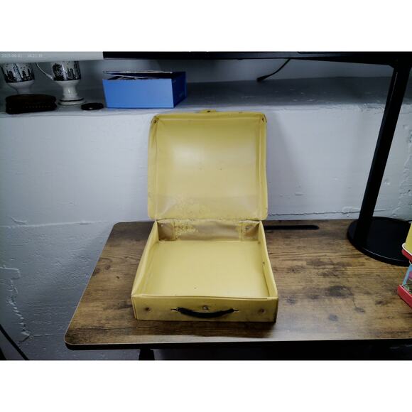 Vintage 1970s Mattel Big Jim’s P.A.C.K. Vinyl Carrying Case - Picture 5 of 5